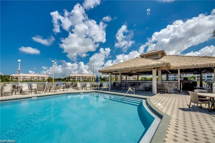 Island Pool and Bar