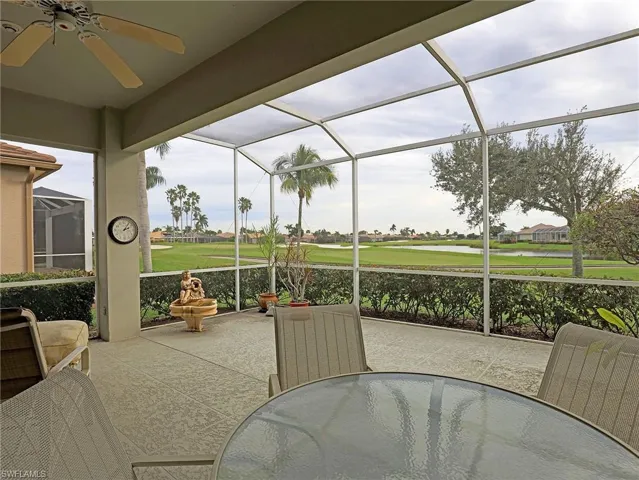 Spectacular Views from this Golf Villa in Lexington!