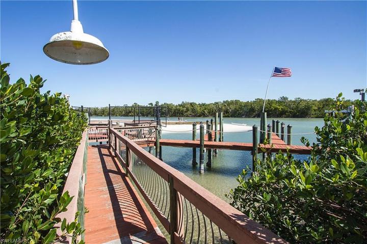 Community fishing pier
