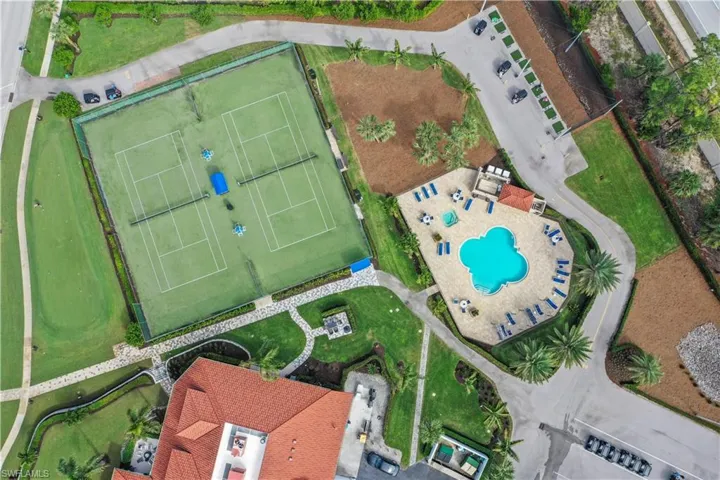 5985 Bloomfield Cir # D108, Naples Fl 34112