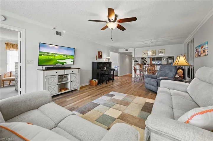5985 Bloomfield Cir # D108, Naples Fl 34112