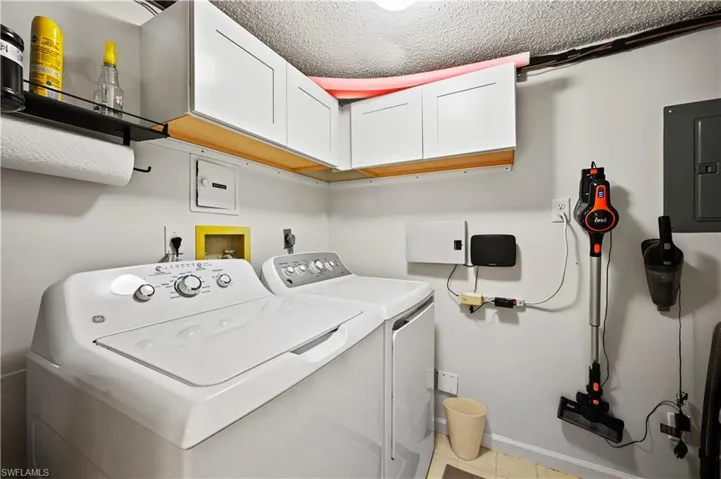 5985 Bloomfield Cir # D108, Naples Fl 34112