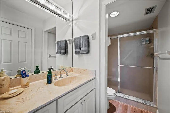 5985 Bloomfield Cir # D108, Naples Fl 34112
