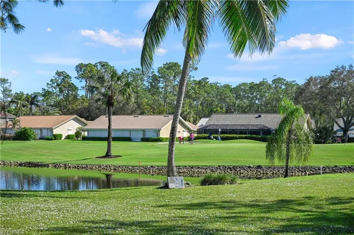 5985 Bloomfield Cir # D108, Naples Fl 34112