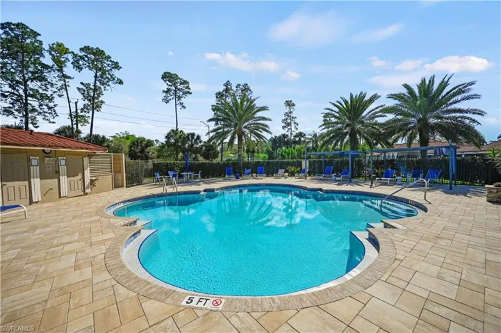 5985 Bloomfield Cir # D108, Naples Fl 34112