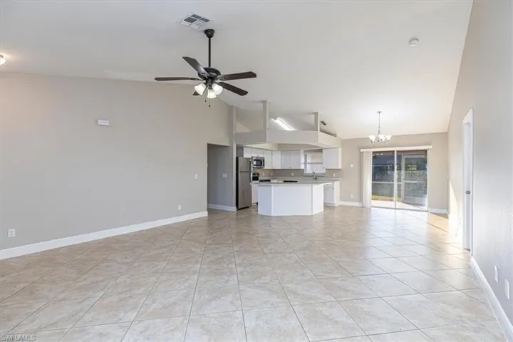 910 SW 9th  AVE, Cape Coral, FL 33991