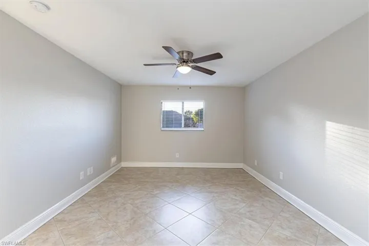 910 SW 9th  AVE, Cape Coral, FL 33991