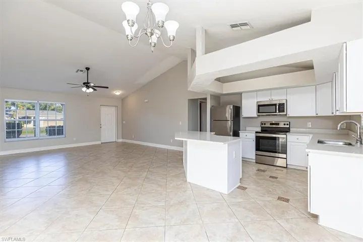 910 SW 9th  AVE, Cape Coral, FL 33991
