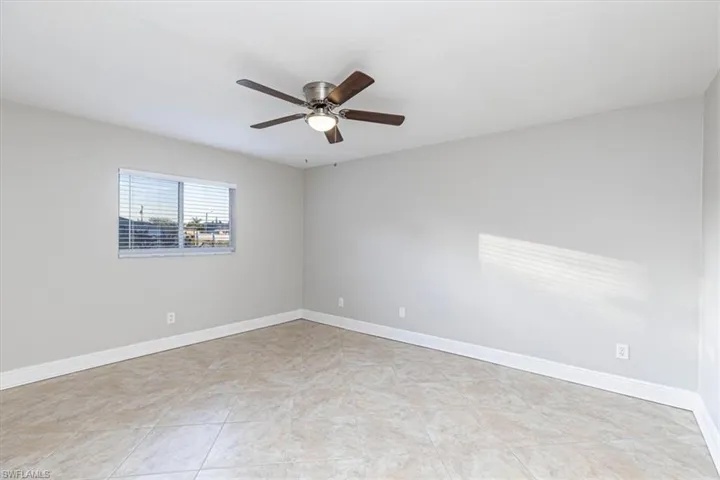 910 SW 9th  AVE, Cape Coral, FL 33991