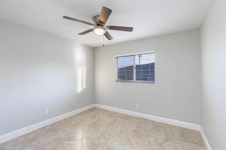 910 SW 9th  AVE, Cape Coral, FL 33991