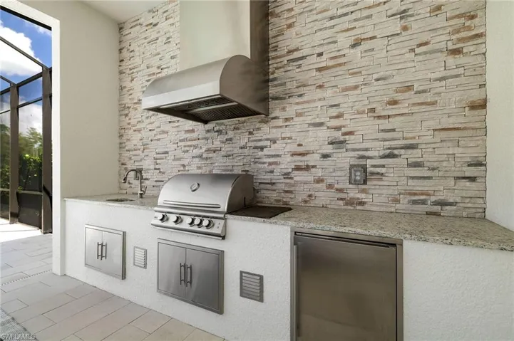 17279 Blue Sapphire Dr, Fort Myers, Florida 33913