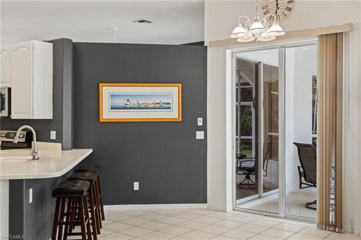Eat-In Kitchen