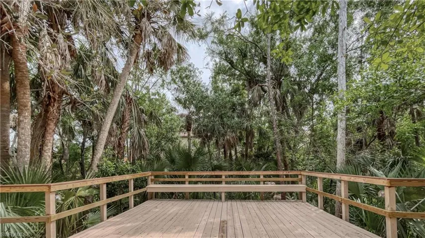 Seating area on Nature Boardwalk