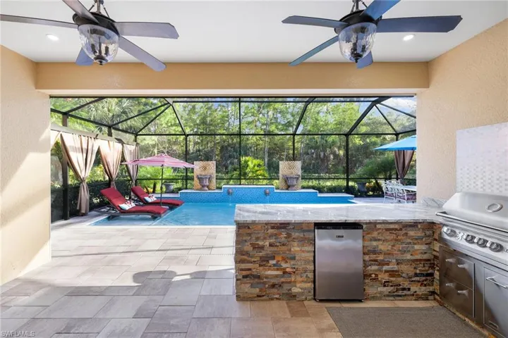 LANAI/POOL/OUTDOOR KITCHEN