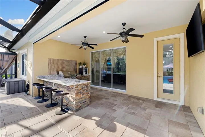 OUTDOOR KITCHEN