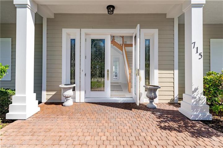 715 Hideaway CIR W, MARCO ISLAND FL 34145
