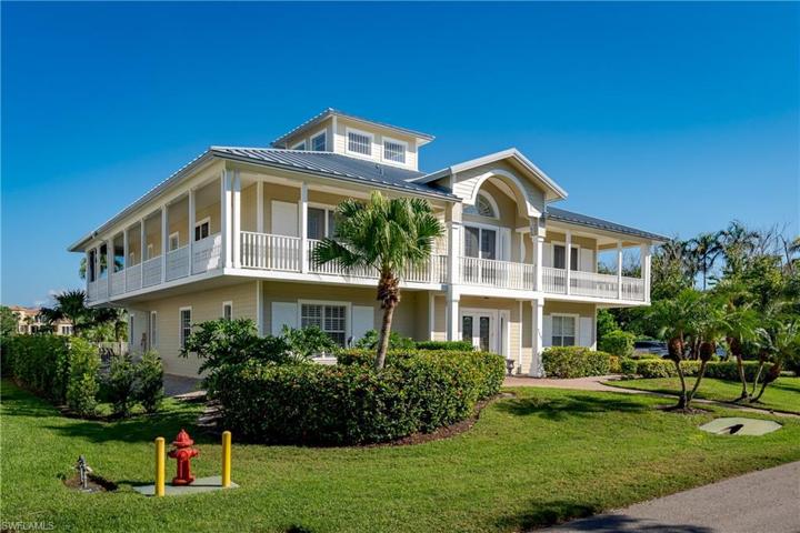 715 Hideaway CIR W, MARCO ISLAND FL 34145