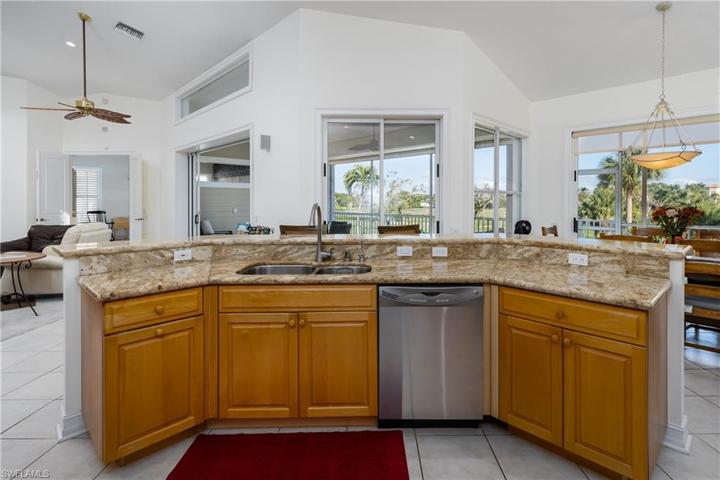 715 Hideaway CIR W, MARCO ISLAND FL 34145