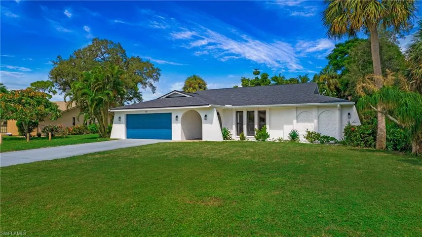 161  Forestwood  DR, Naples, FL 34110