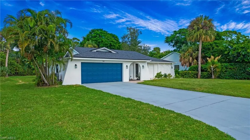 161  Forestwood  DR, Naples, FL 34110