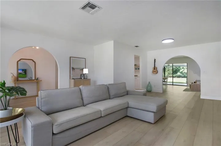 161  Forestwood  DR, Naples, FL 34110