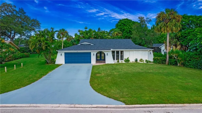 161  Forestwood  DR, Naples, FL 34110