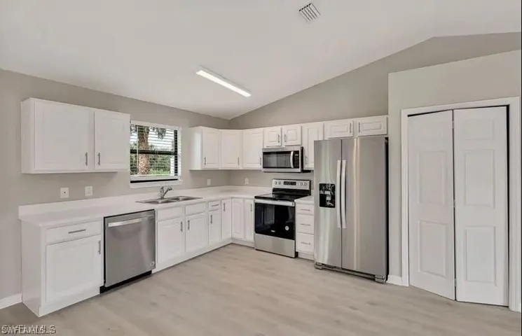 508 Cottonwood Ave S, Lehigh Acres, Florida 33974