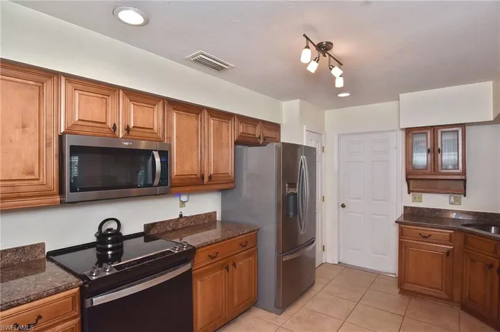 1319 SE 33rd  TER, Cape Coral, FL 33904