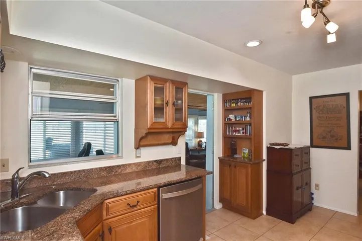 1319 SE 33rd  TER, Cape Coral, FL 33904