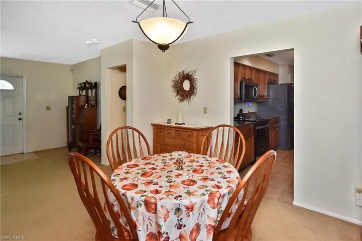 1319 SE 33rd  TER, Cape Coral, FL 33904