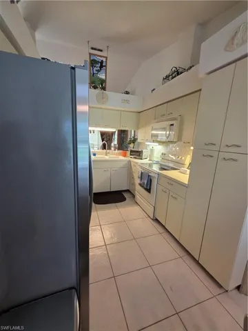 10931 Helm Ct, Naples, Florida 34109