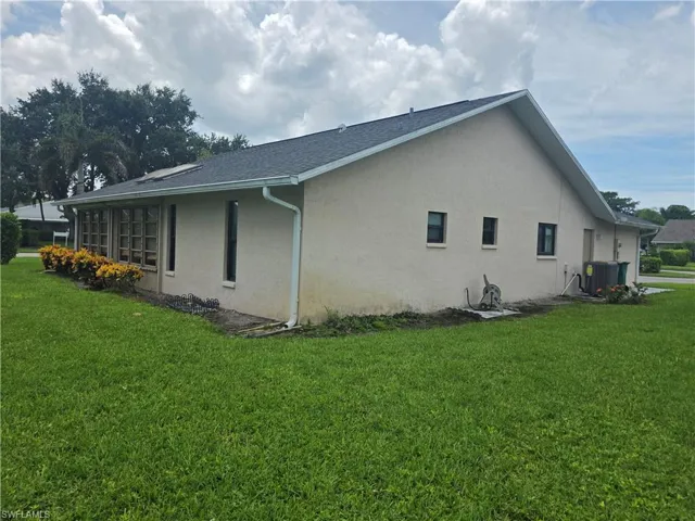 10931 Helm Ct, Naples, Florida 34109