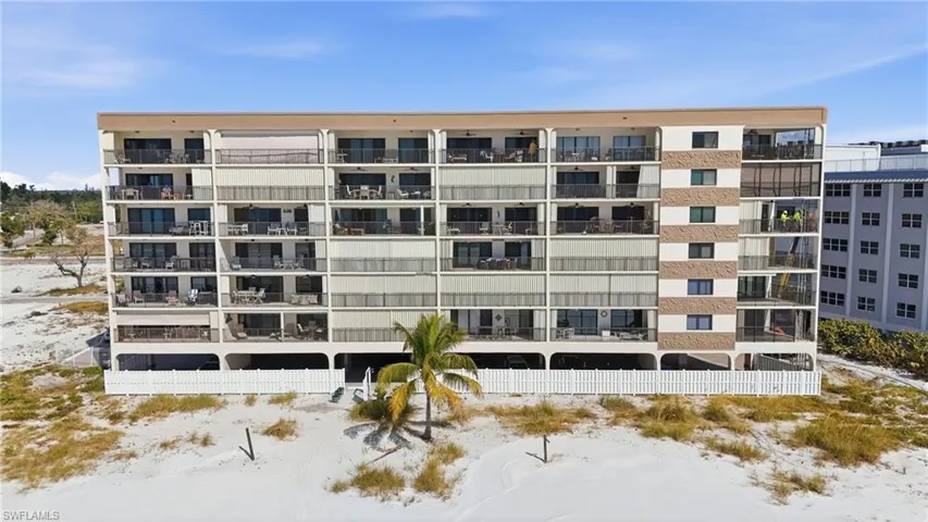 View of apartment building / complex