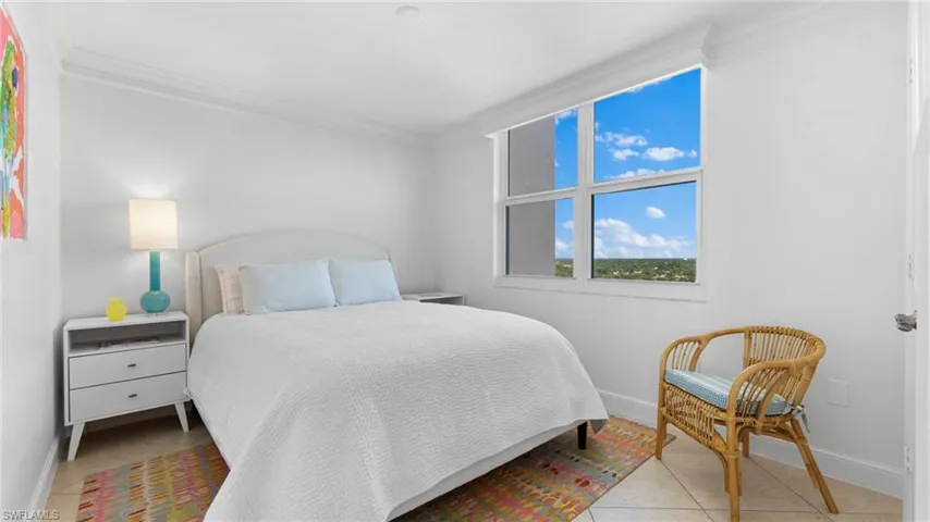 6101  Pelican Bay  BLVD, Naples, FL 34108