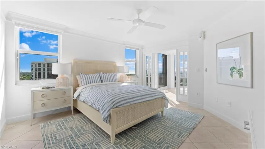 6101  Pelican Bay  BLVD, Naples, FL 34108