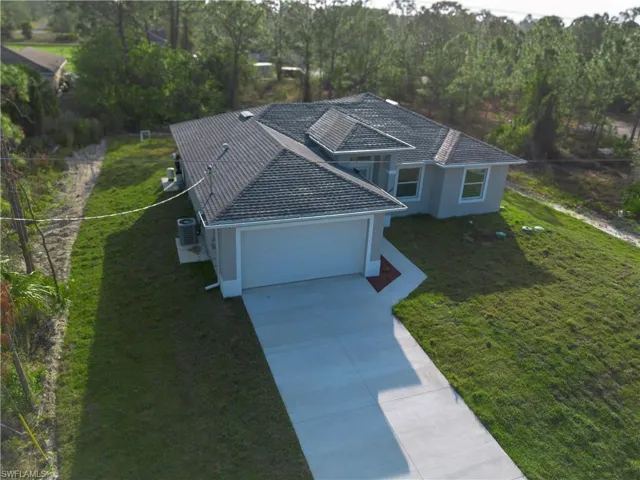 1045  Halby S AVE, Lehigh Acres, FL 33974