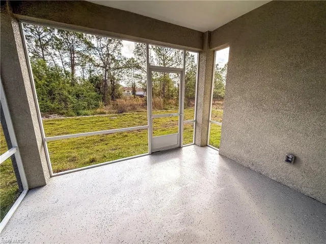 1045  Halby S AVE, Lehigh Acres, FL 33974
