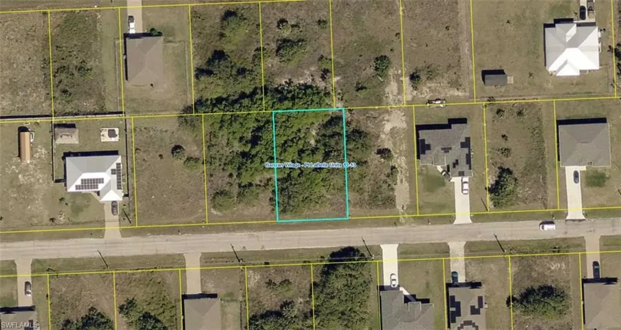 Aerial map of property and surrounding area with property boundaries highlighted