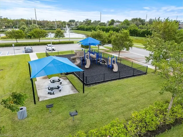 15229 Wildflower Cir, Naples, Florida 34119