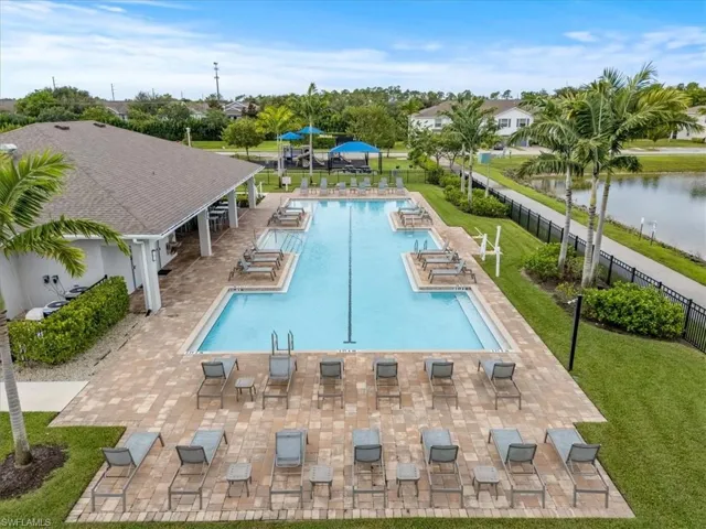 15229 Wildflower Cir, Naples, Florida 34119