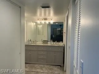 5665  Trailwinds  DR, Fort Myers, FL 33907