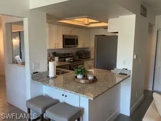 5665  Trailwinds  DR, Fort Myers, FL 33907