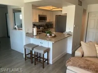 5665  Trailwinds  DR, Fort Myers, FL 33907