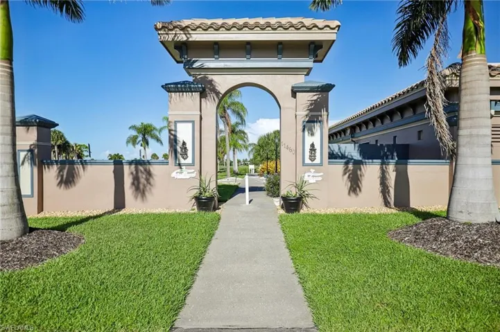 Entrance to Clubhouse