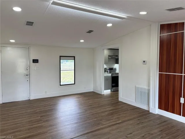 555 Palomino St, Montura Ranches, Florida 33440