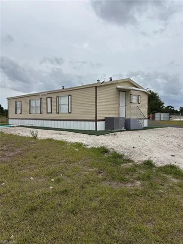 555 Palomino St, Montura Ranches, Florida 33440