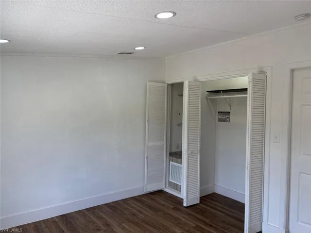 555 Palomino St, Montura Ranches, Florida 33440