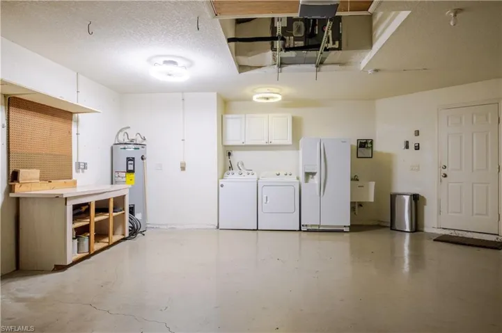 2040 Embarcadero Way, North Fort Myers, Florida 33917