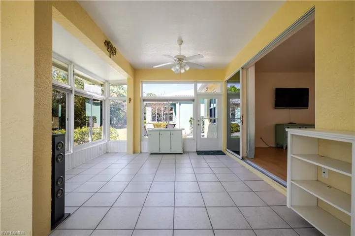 2040 Embarcadero Way, North Fort Myers, Florida 33917