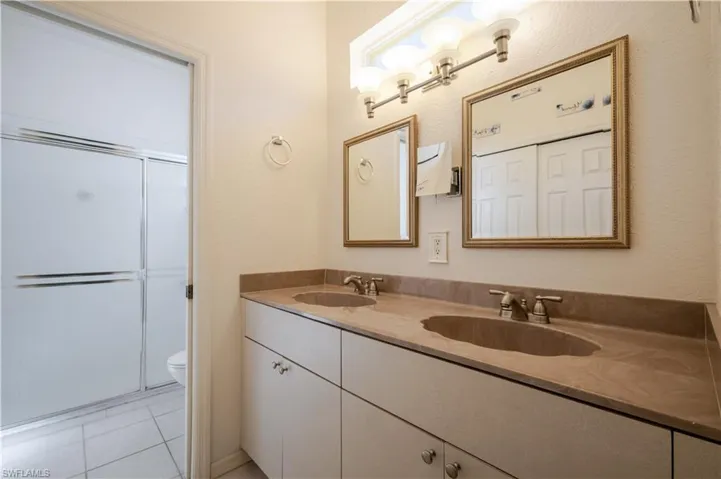 2040 Embarcadero Way, North Fort Myers, Florida 33917